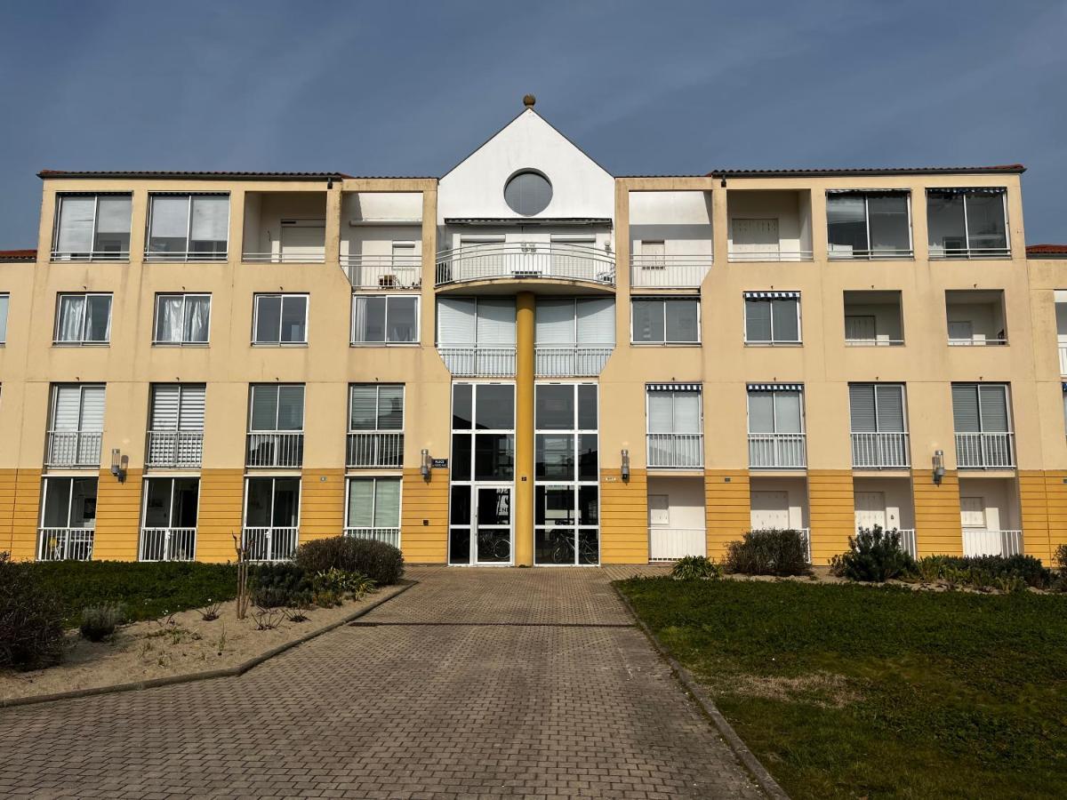 Appartement 1 Chambre, Avec Loggia Et Vue Sur Le Port Olona La Chaume Exterior foto